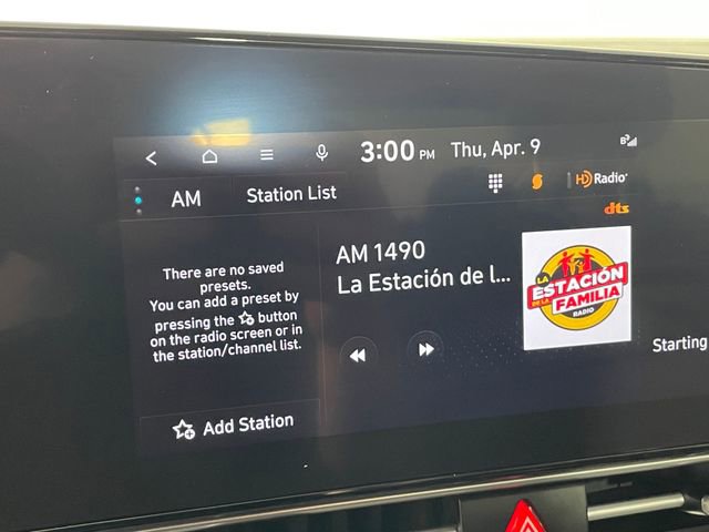 Used 2023 Hyundai Elantra SEL w/ Convenience Package image 7