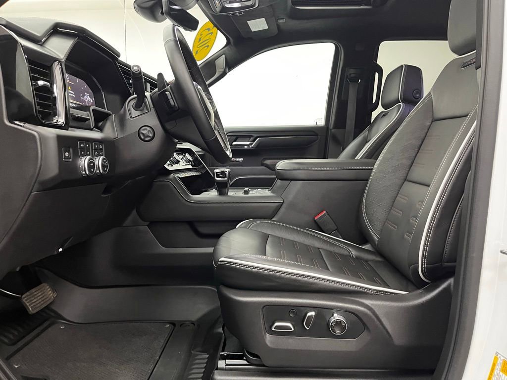 Used 2025 GMC Sierra 1500 AT4X AWD/4WD image 19