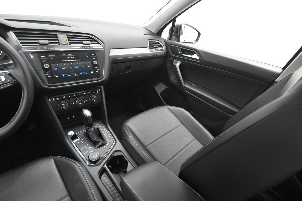 Used 2021 Volkswagen Tiguan SE w/ Panoramic Sunroof Package AWD/4WD image 23