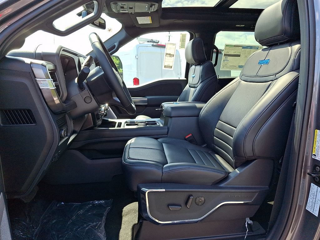 New 2026 Ford F250 Platinum AWD/4WD image 9