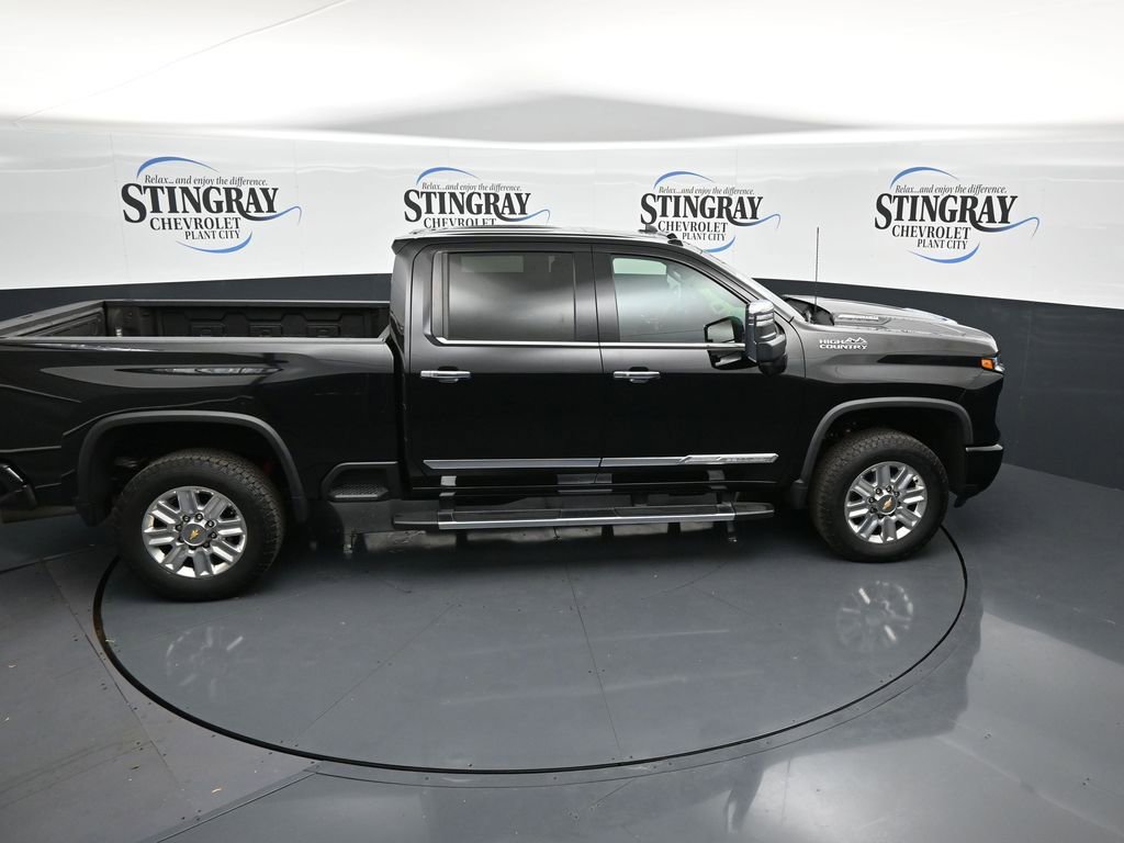 Used 2024 Chevrolet Silverado 2500 High Country w/ High Country Premium Package image 12