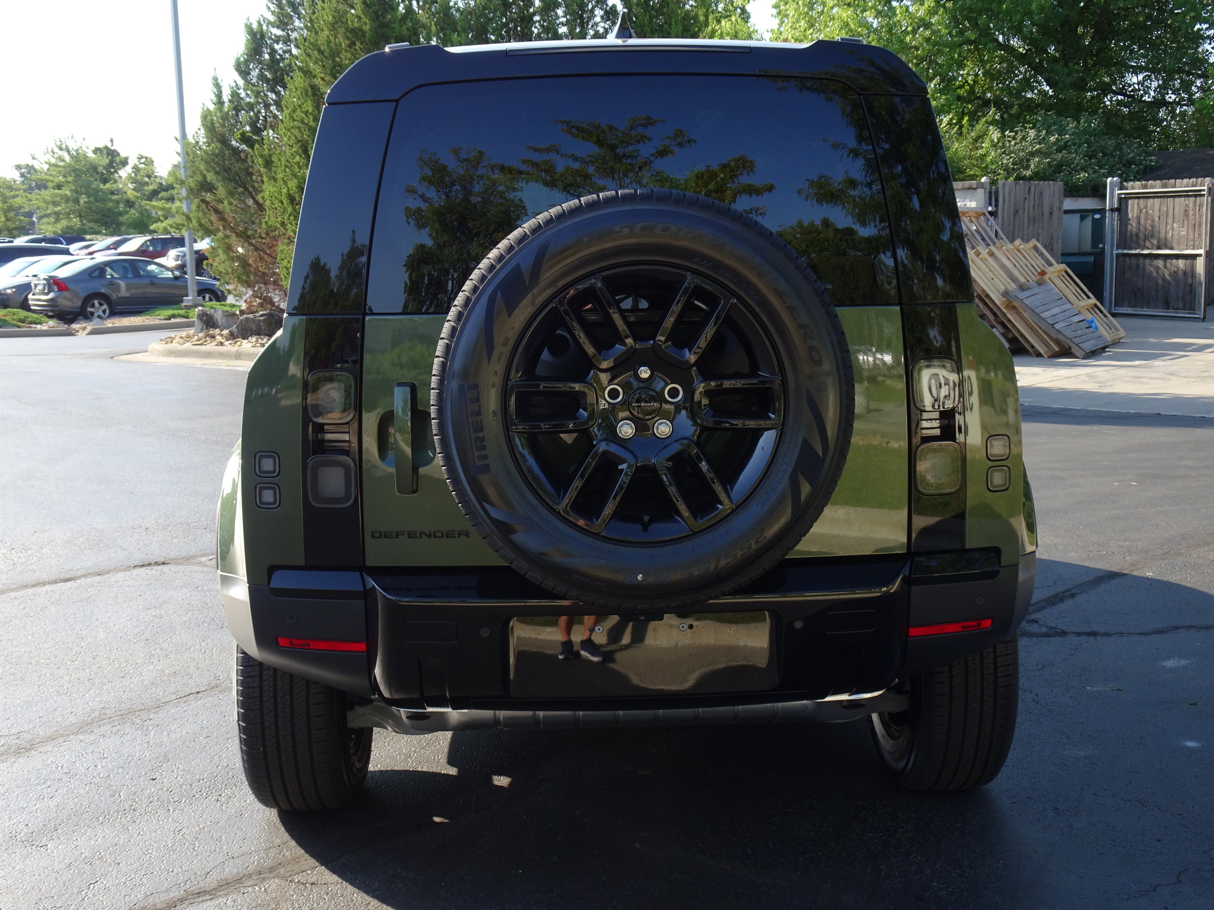 New 2026 Land Rover Defender 110 S AWD/4WD image 9