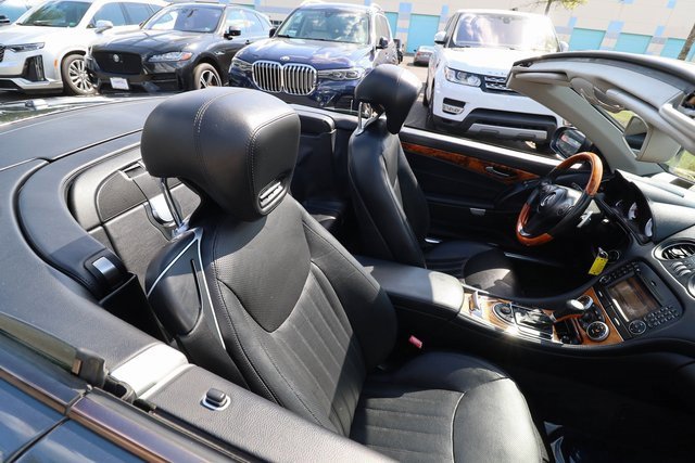 Used 2011 Mercedes-Benz SL 550 image 46
