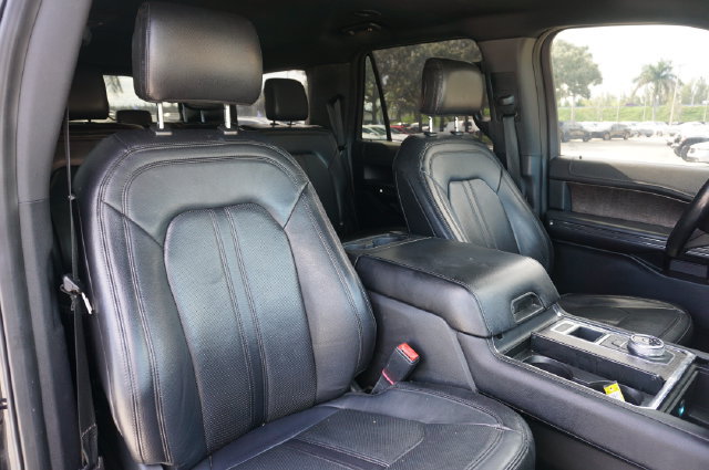 Used 2020 Ford Expedition Max Limited RWD image 2