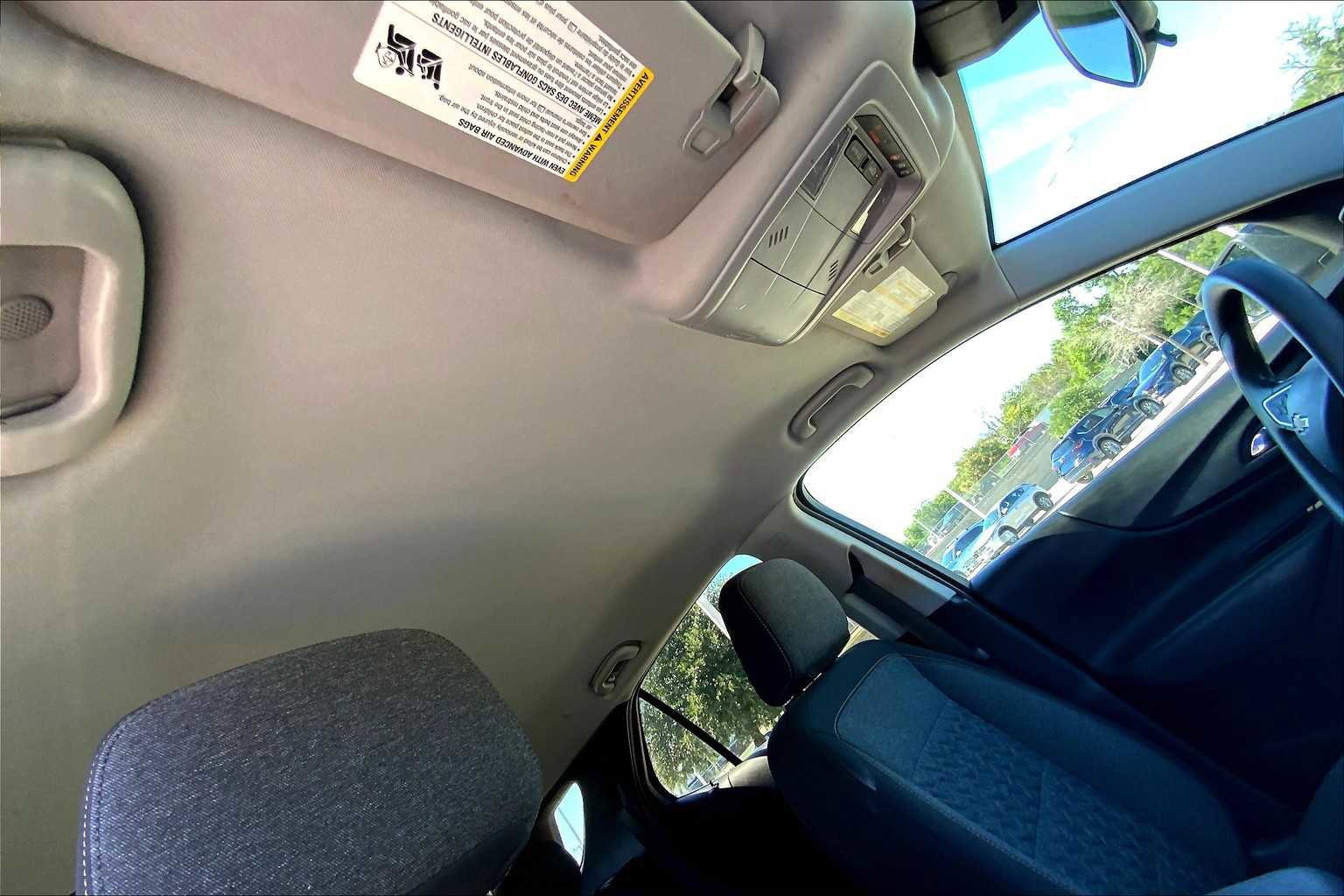 Used 2023 Chevrolet Equinox LT image 19