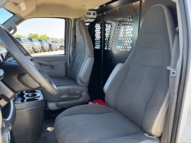 Used 2024 Chevrolet Express 2500 w/ Driver Convenience Package RWD image 15