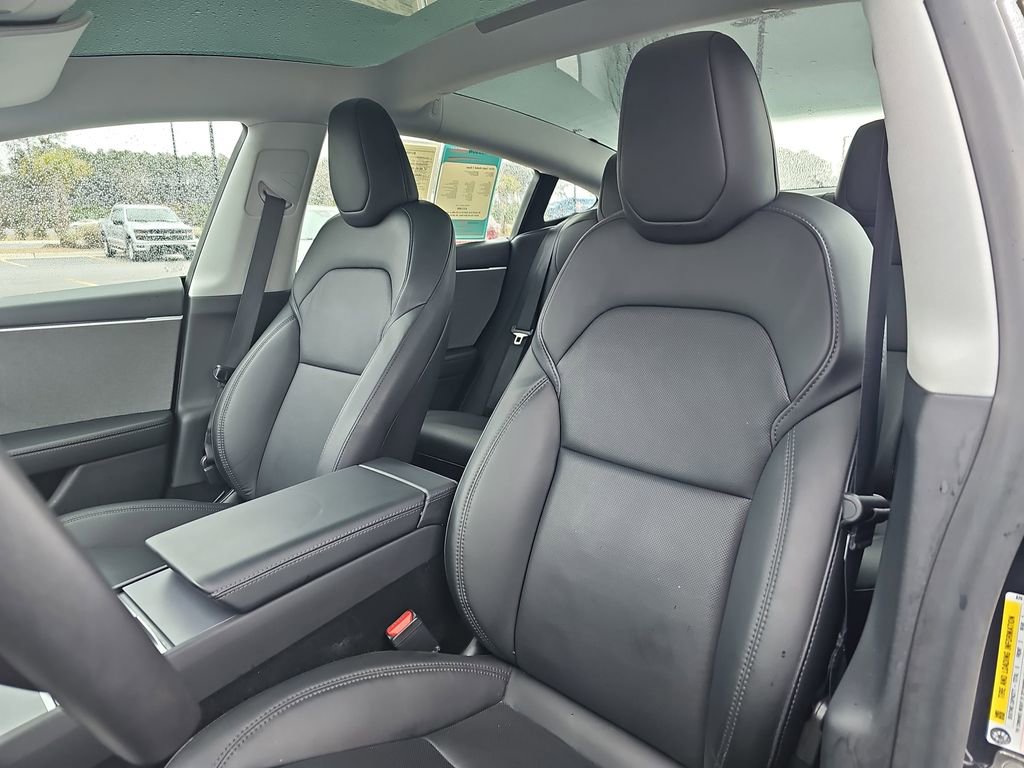 Used 2024 Tesla Model 3 Standard Range image 18