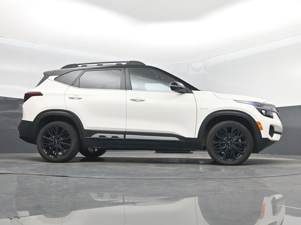 Used 2022 Kia Seltos Nightfall Edition image 26