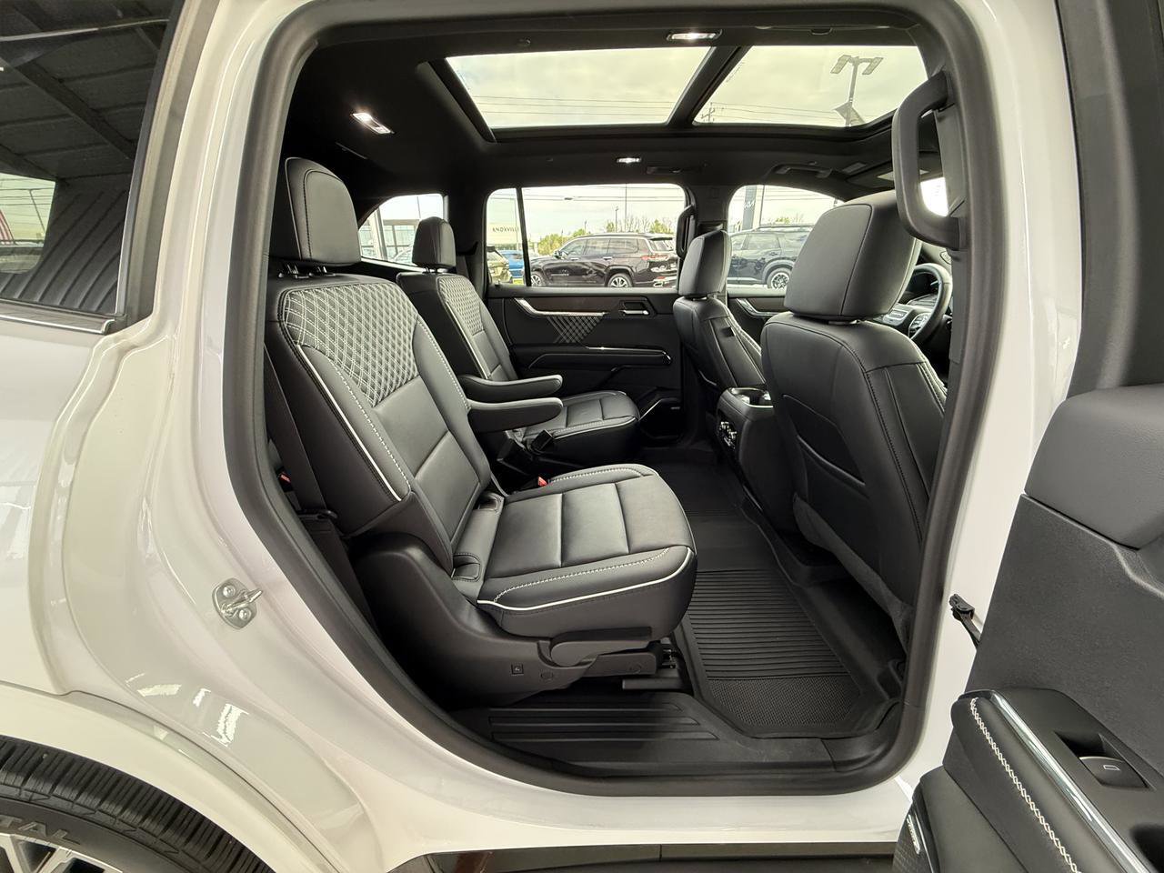 Used 2024 GMC Acadia Denali w/ LPO, Floor Liner Package image 34