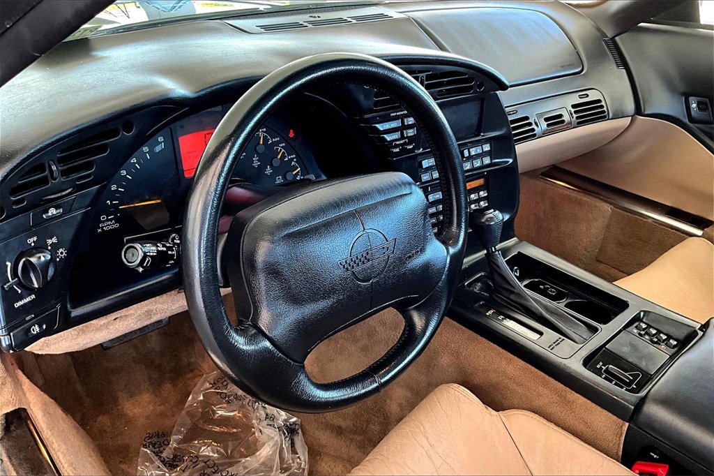 Used 1996 Chevrolet Corvette Base image 16