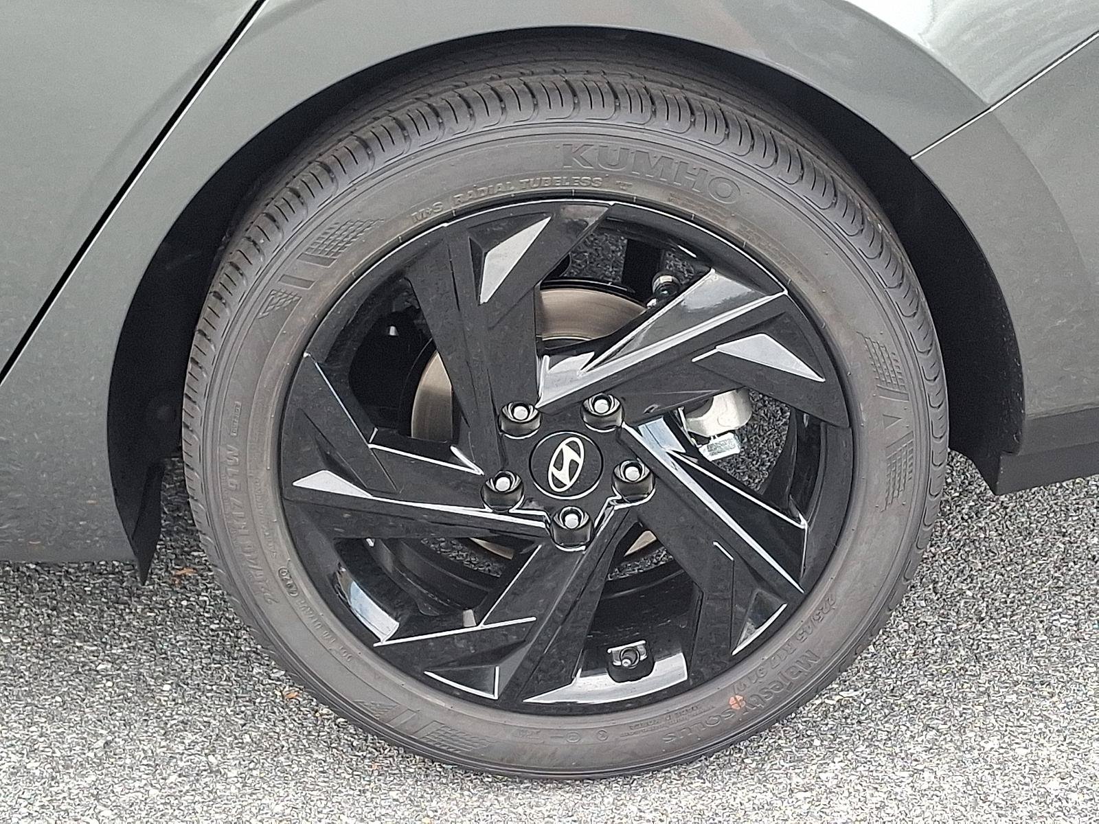 New 2026 Hyundai Elantra SEL Sport FWD image 5