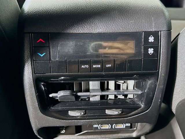 Used 2022 Jeep Grand Cherokee L Laredo w/ Luxury Tech Group I AWD/4WD image 24