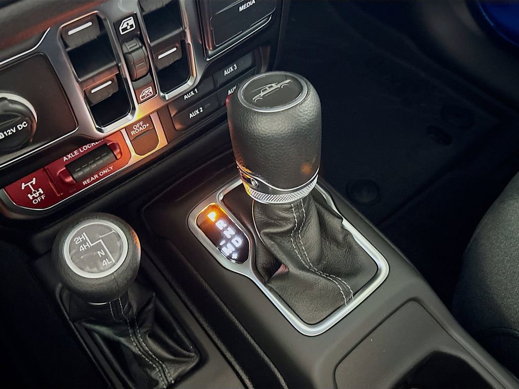 New 2025 Jeep Gladiator Willys image 17