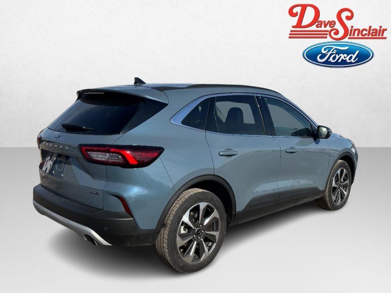 Used 2023 Ford Escape Platinum image 7