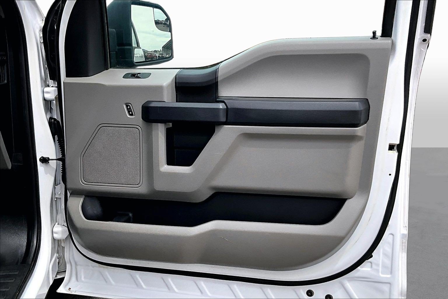 Used 2017 Ford F150 XL w/ XL Power Equipment Group AWD/4WD image 18