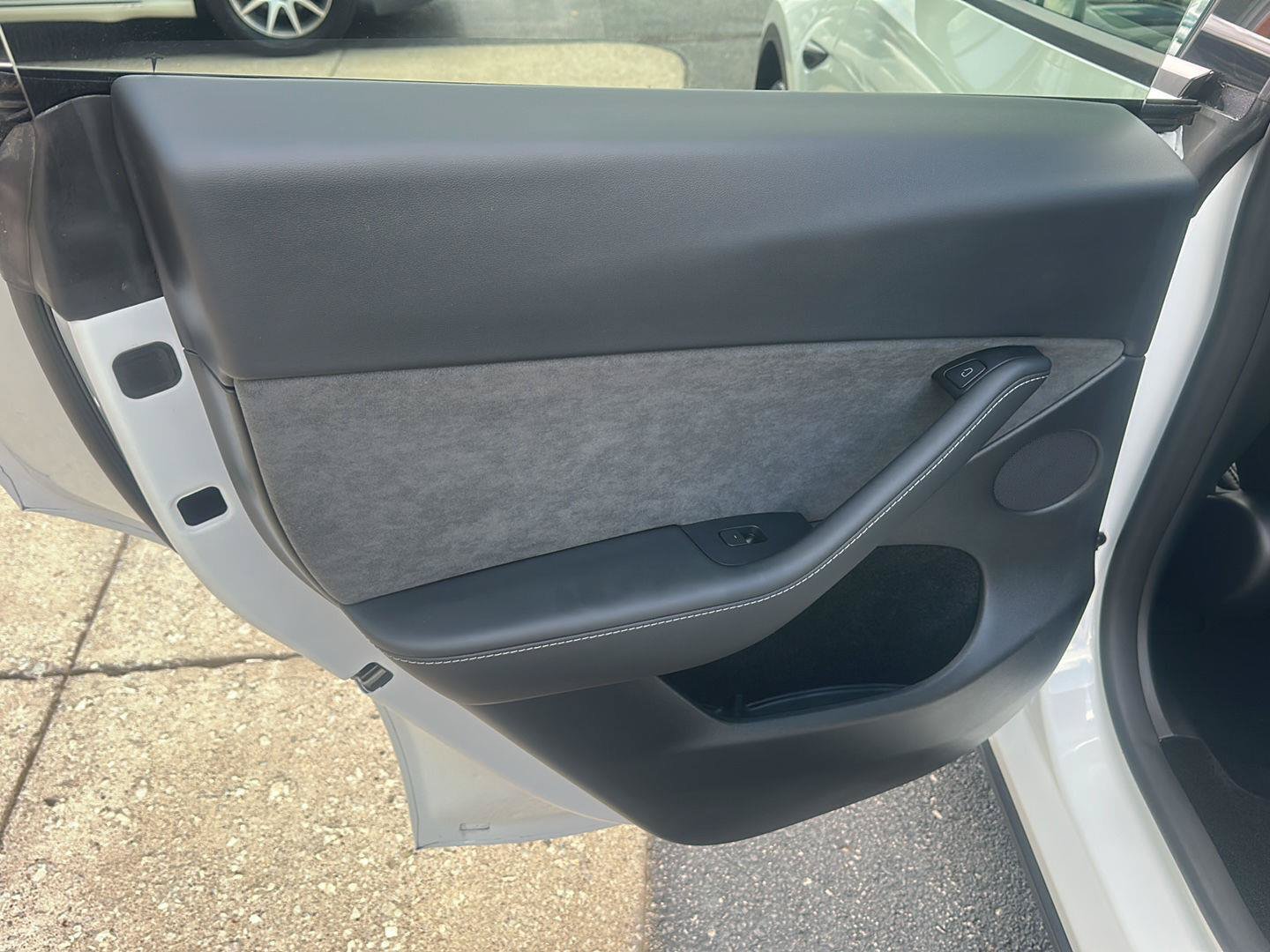Used 2024 Tesla Model Y Long Range RWD image 19
