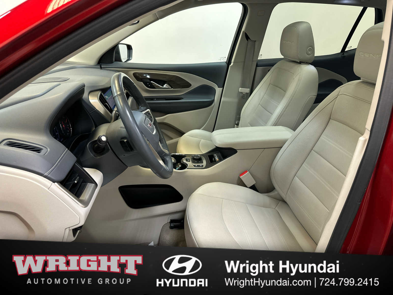 Used 2023 GMC Terrain Denali w/ Denali Premium Package image 11