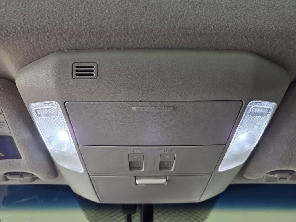 Used 2015 Toyota Sequoia Platinum image 19