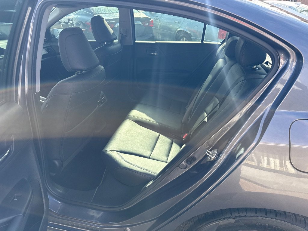 Used 2015 Honda Accord EX-L image 12