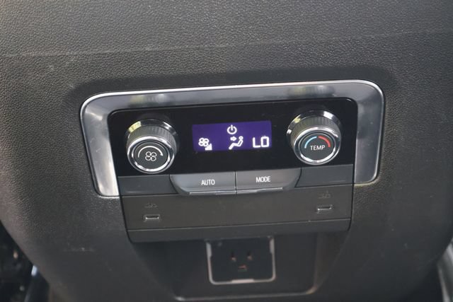 Used 2025 Chevrolet Tahoe LS AWD/4WD image 21