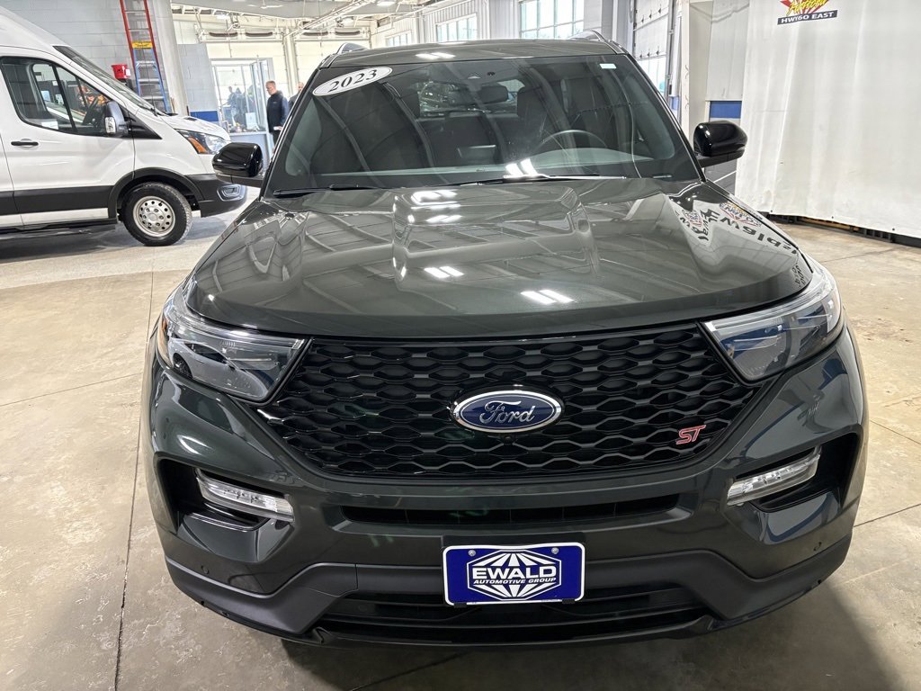Used 2023 Ford Explorer ST w/ Equipment Group 401A image 5