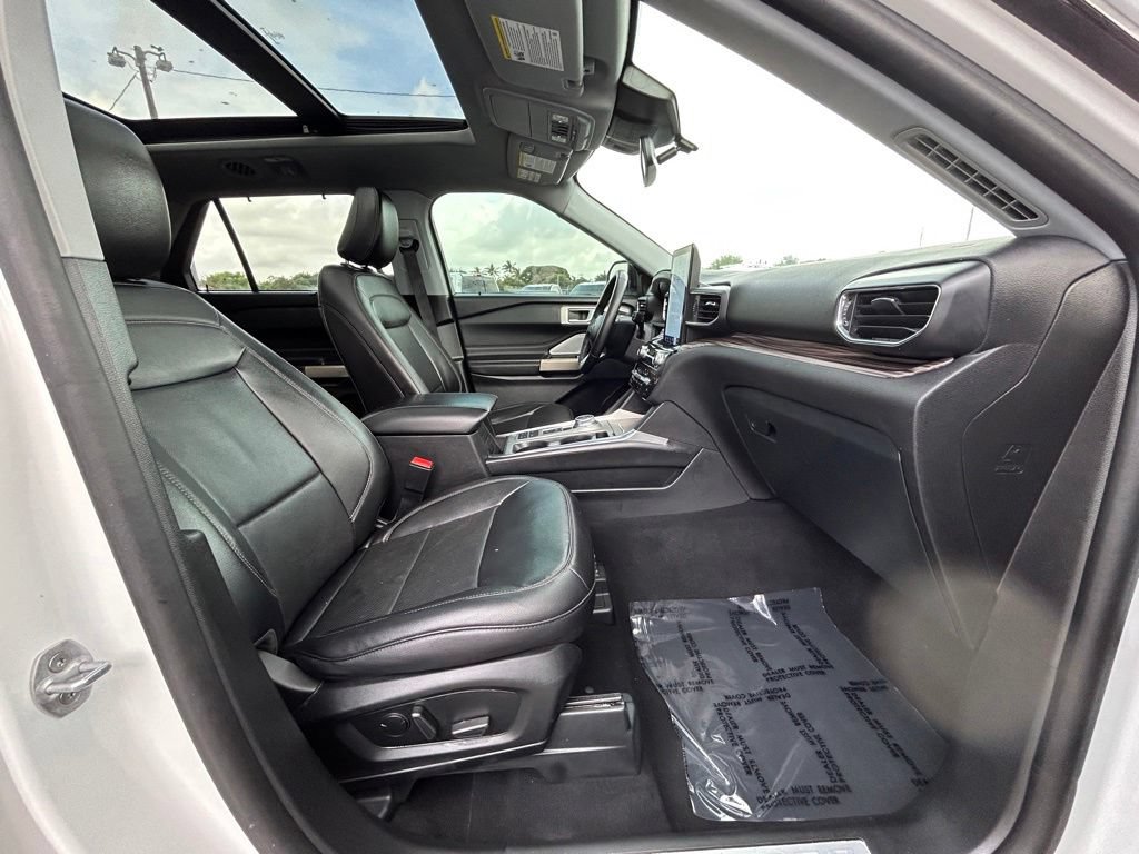 Used 2024 Ford Explorer Limited w/ Limited Technology Package RWD image 24