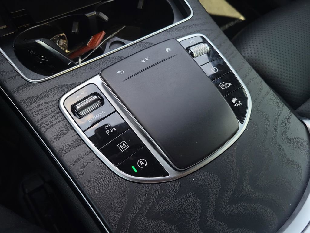 Used 2021 Mercedes-Benz GLC 300 image 25