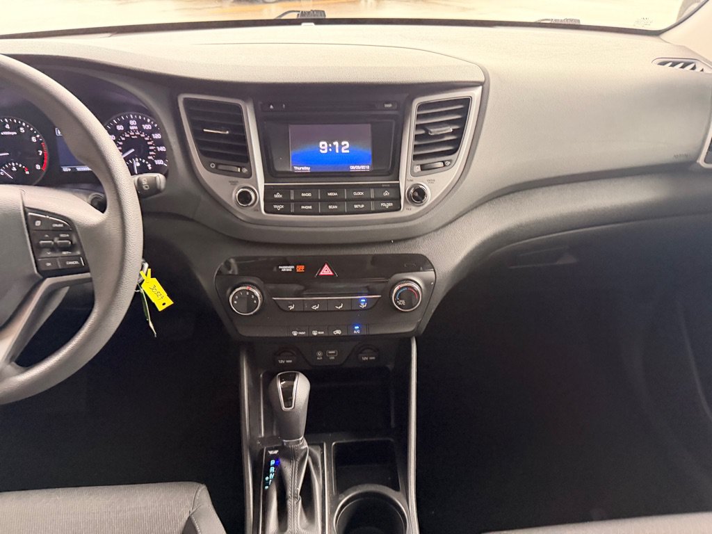 Used 2017 Hyundai Tucson SE w/ SE Popular Package 02 AWD/4WD image 23