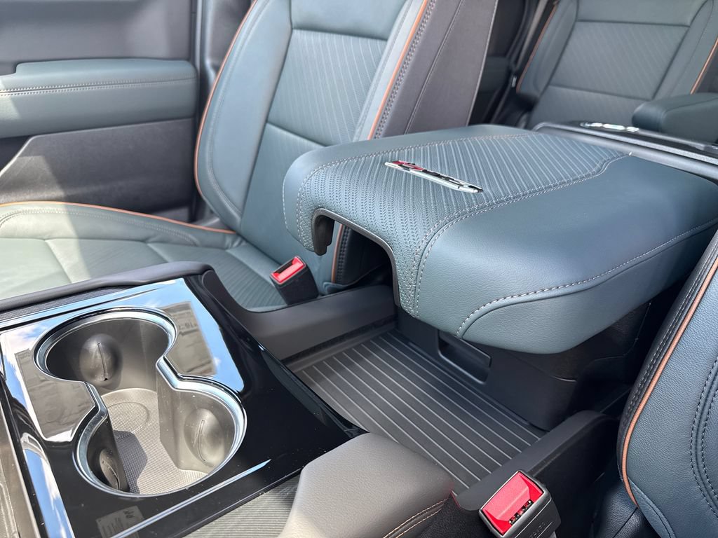 New 2026 GMC Yukon AT4 w/ AT4 Premium Plus Package AWD/4WD image 54