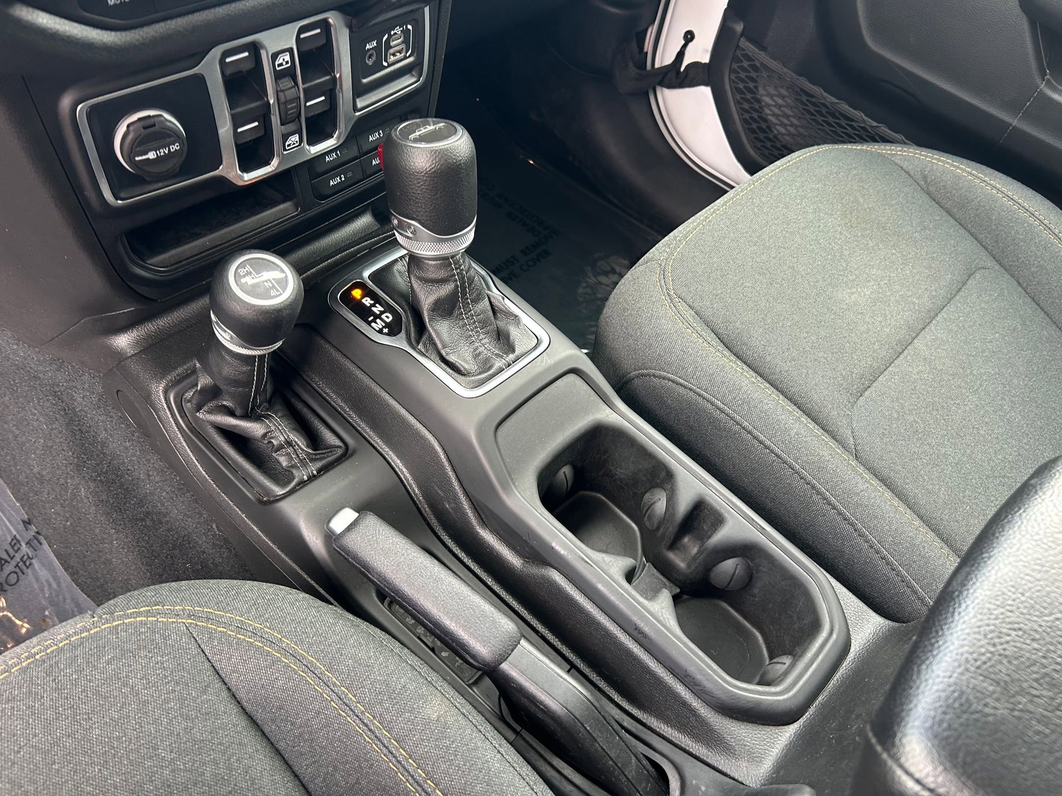 Used 2024 Jeep Gladiator Sport AWD/4WD image 19