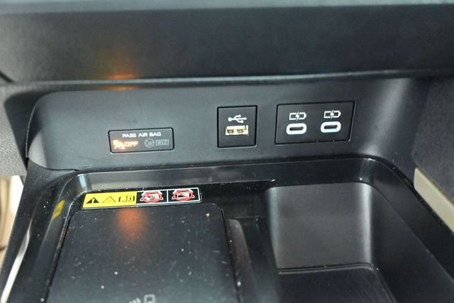 Used 2025 Toyota Camry LE FWD image 34