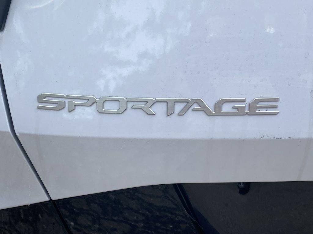 New 2026 Kia Sportage SX FWD image 36