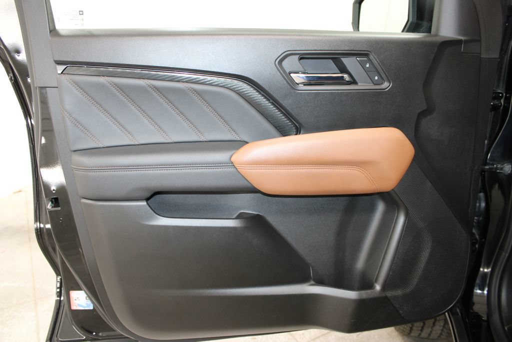 Used 2024 GMC Canyon AT4 AWD/4WD image 17