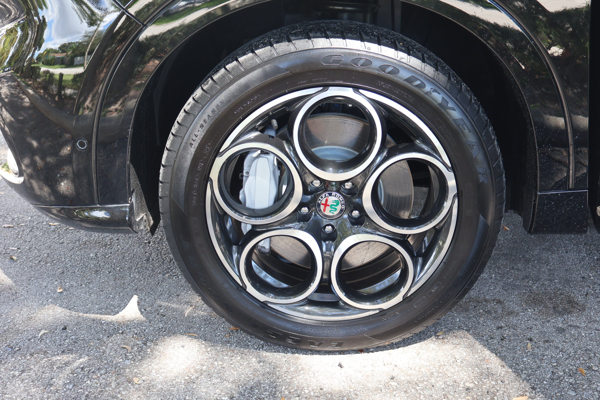 Used 2024 Alfa Romeo Tonale Ti w/ Active Assist Package AWD/4WD image 13