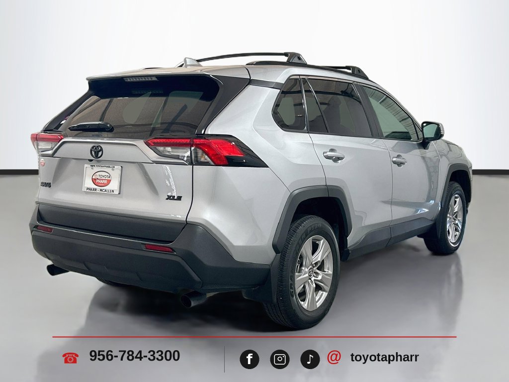 Used 2025 Toyota RAV4 XLE w/ Convenience Package FWD image 4