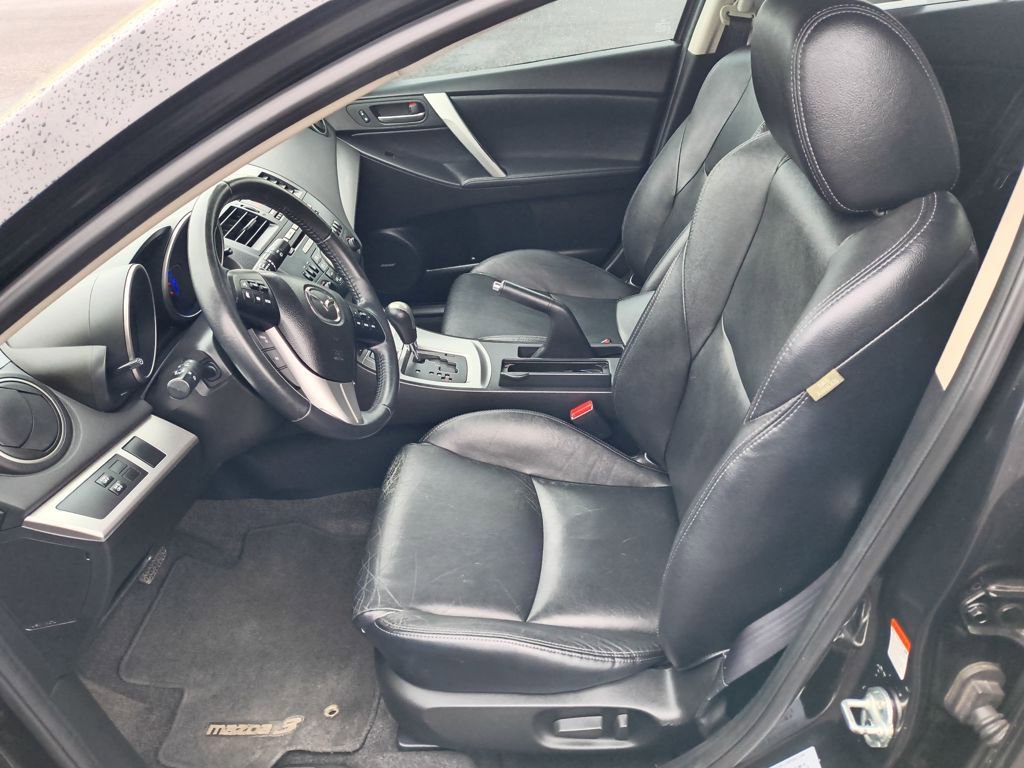 Used 2011 MAZDA MAZDA3 s Grand Touring w/ Tech Pkg image 10