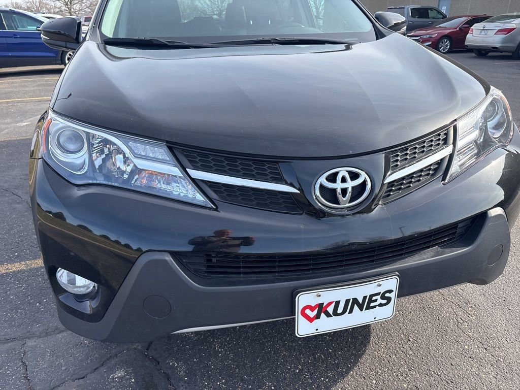 Used 2015 Toyota RAV4 Limited image 19