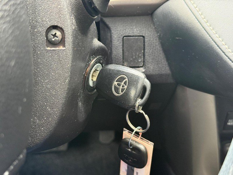 Used 2015 Toyota RAV4 XLE AWD/4WD image 30