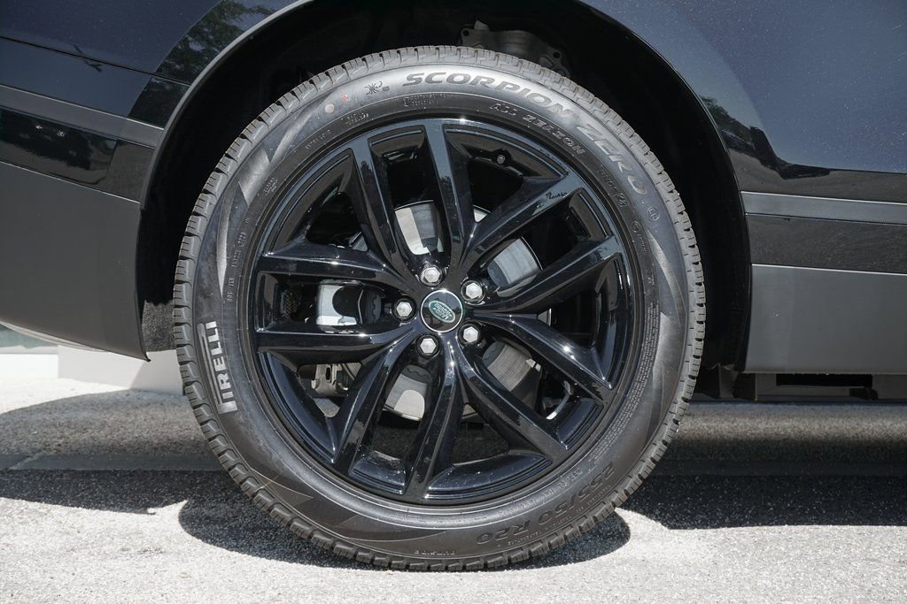 Used 2025 Land Rover Range Rover Velar S image 34