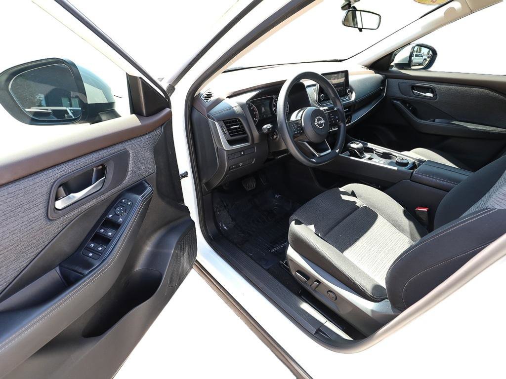 Used 2023 Nissan Rogue SV AWD/4WD image 10