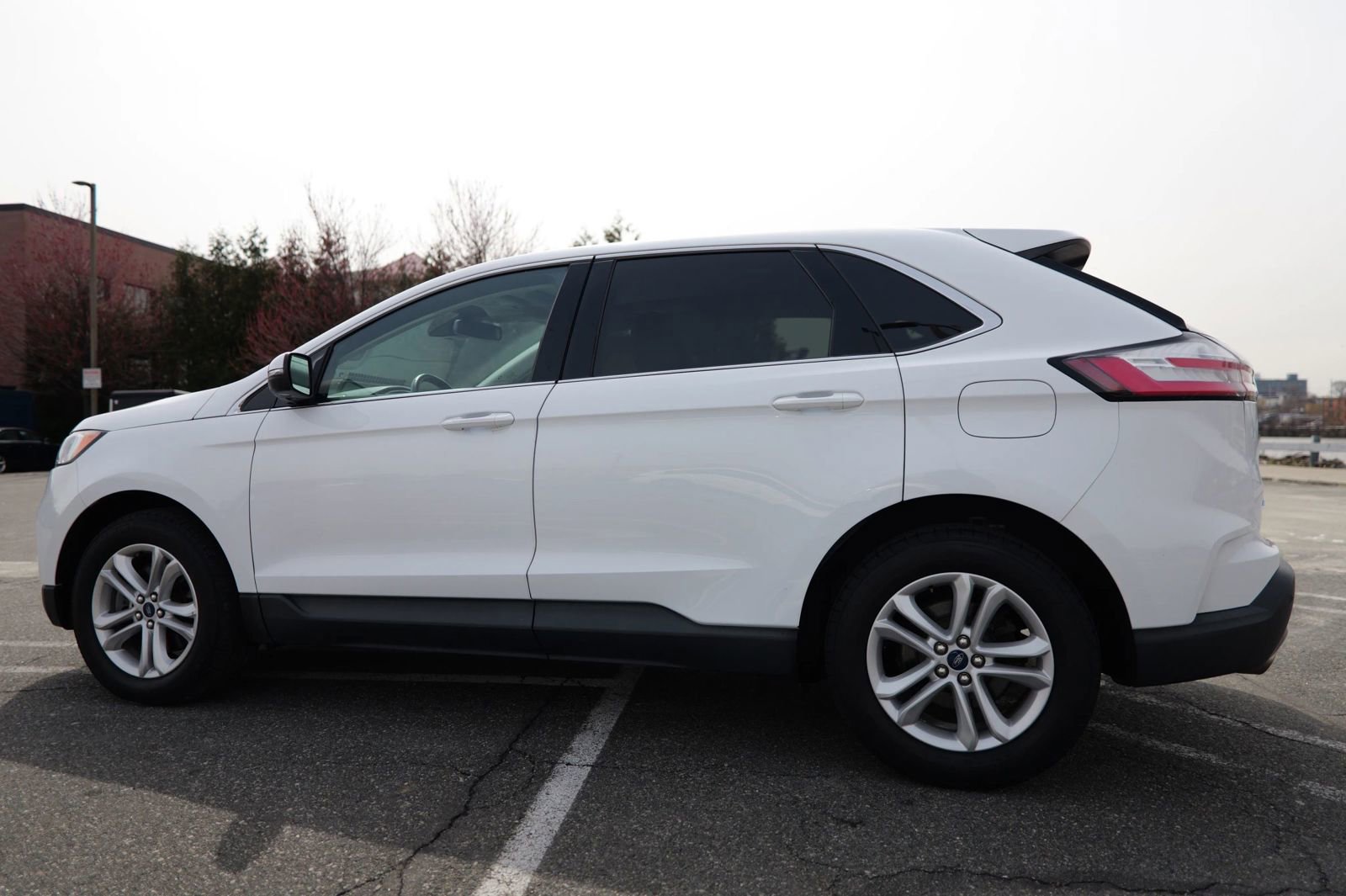 Used 2020 Ford Edge SEL w/ Convenience Package image 5