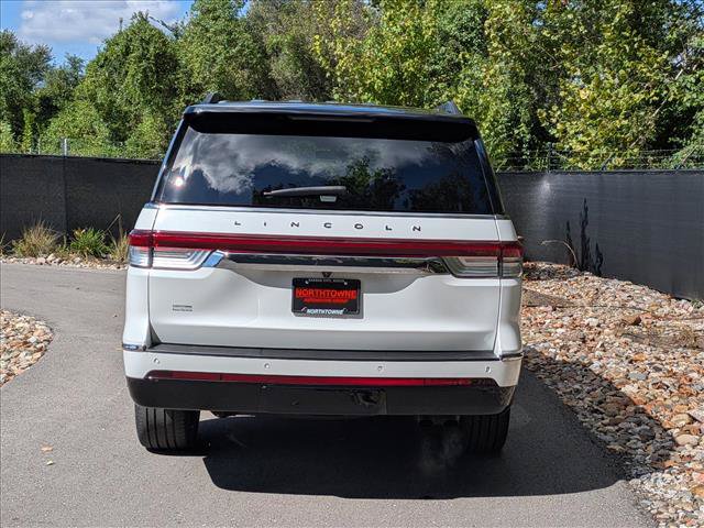 Used 2023 Lincoln Navigator Black Label AWD/4WD image 4