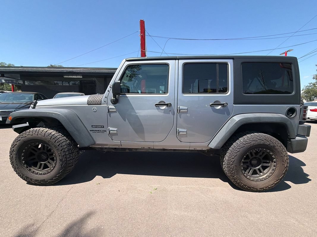 Used 2017 Jeep Wrangler Unlimited Sport w/ Max Tow Package AWD/4WD image 4