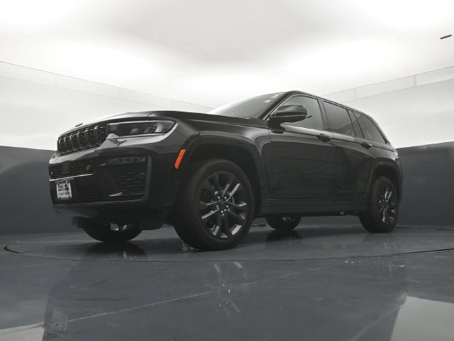 Used 2026 Jeep Grand Cherokee Limited AWD/4WD image 20