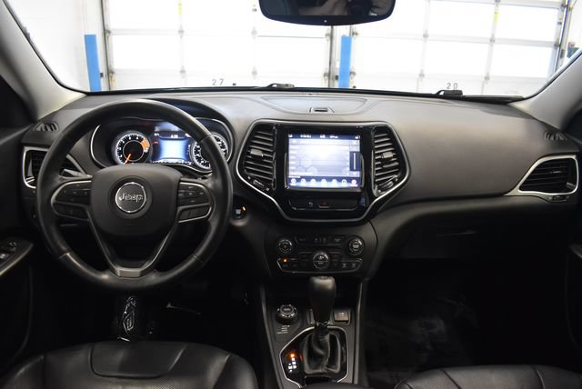 Used 2019 Jeep Cherokee Limited AWD/4WD image 5