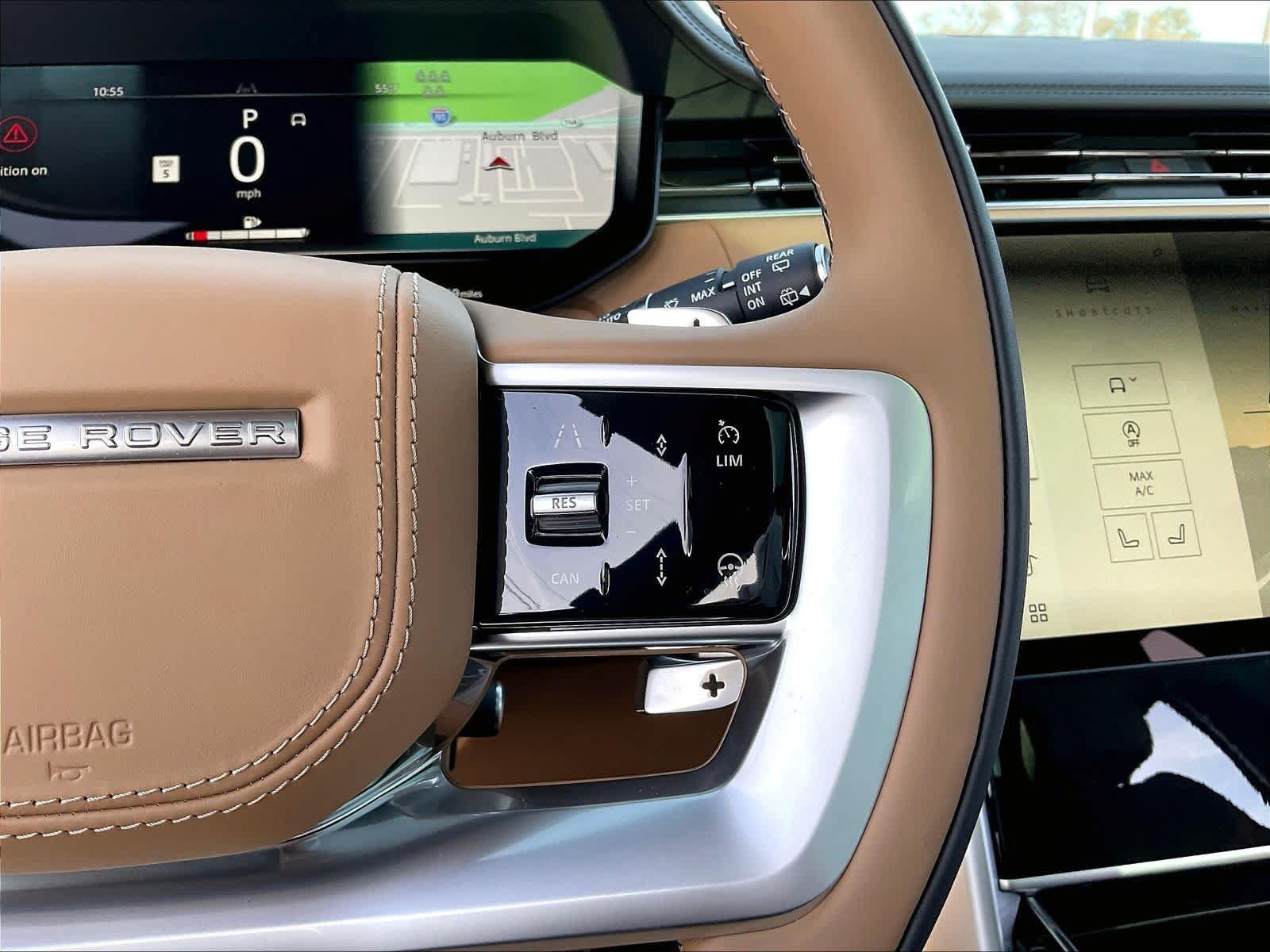 New 2025 Land Rover Range Rover Long Wheelbase SE AWD/4WD image 18