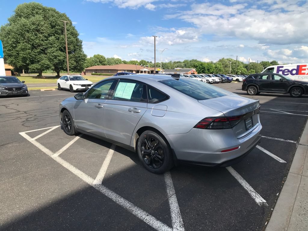 Certified 2025 Honda Accord SE image 11