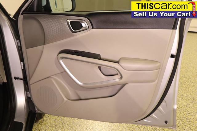 Used 2020 Kia Soul LX image 26