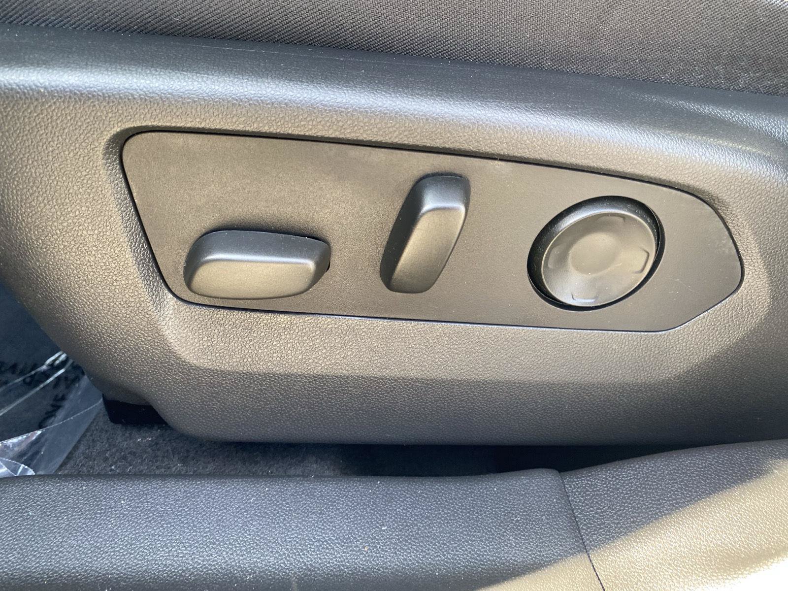 Used 2021 Buick Envision Preferred FWD image 21