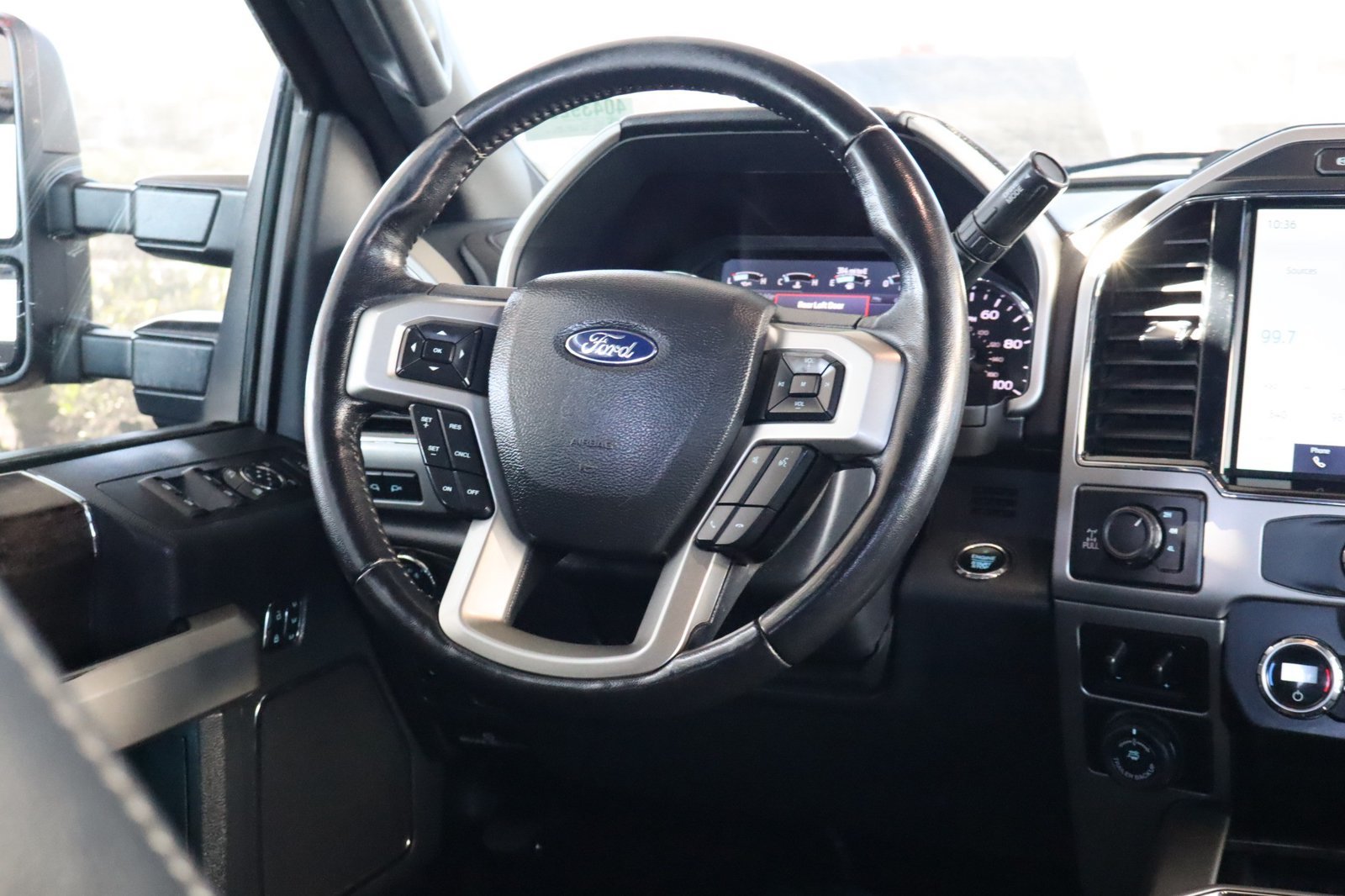 Used 2022 Ford F350 Lariat w/ Black Appearance Package AWD/4WD image 30